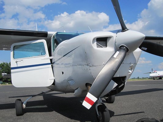 Cessna 210