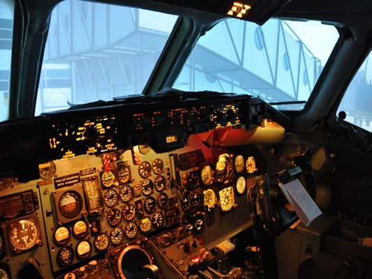 Simulátor DC-9