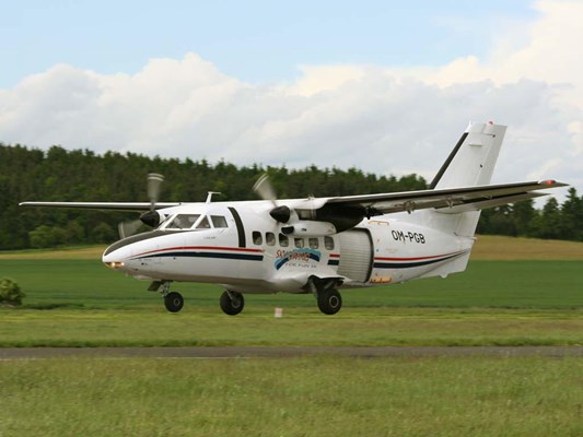 Let L-410 Turbolet