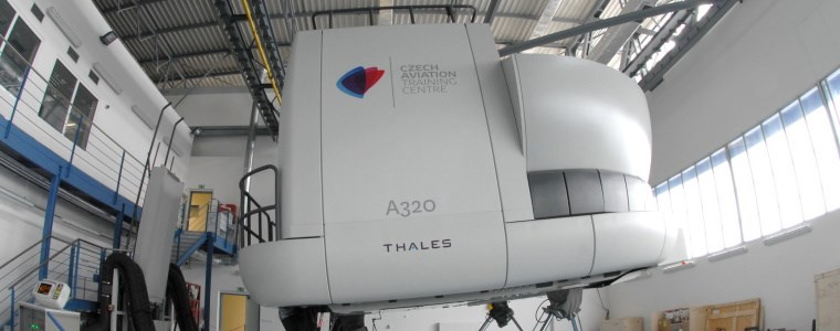 Pohyblivý simulátor Airbus 320 na Ruzyni