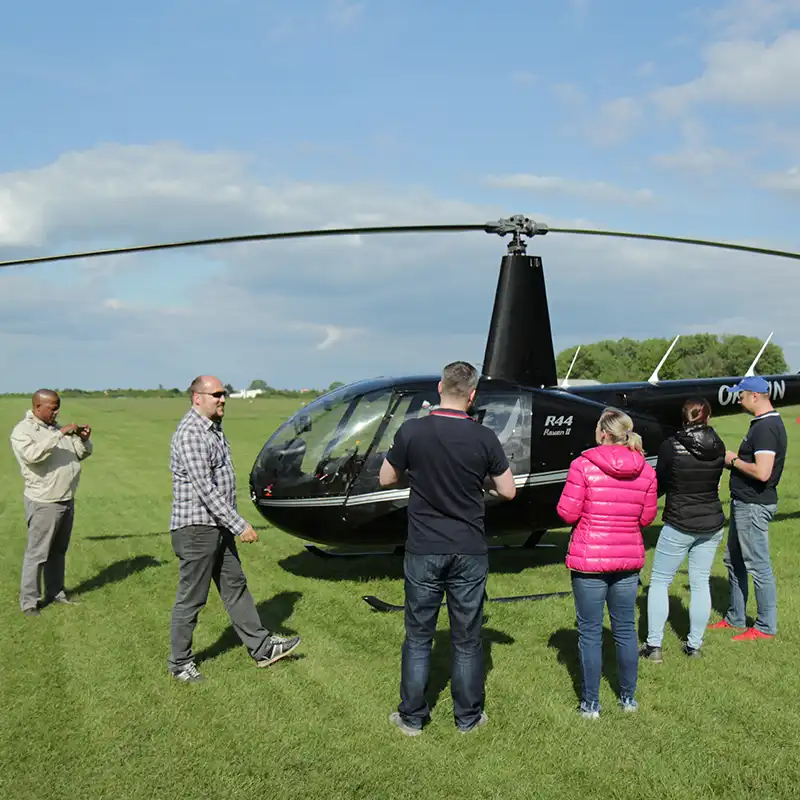 Pilotem vrtulníku na zkoušku z Brna pro 3 osoby