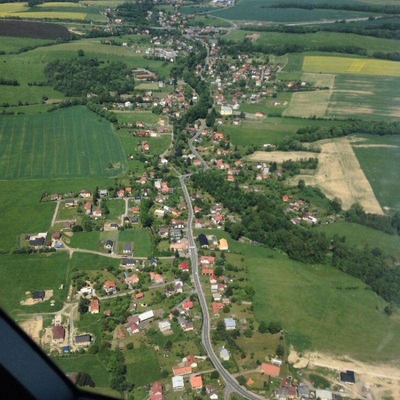 Pilotem letadla na zkoušku Ostrava 1 osoba + 2 osoby posádka