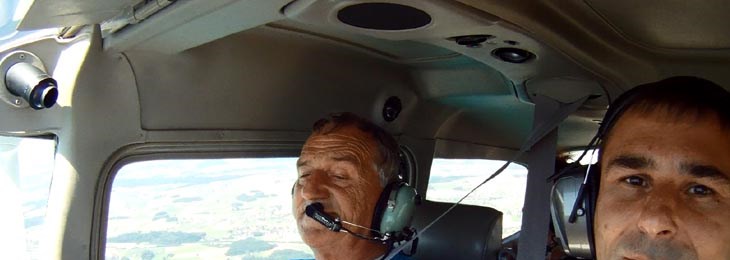 Pilotem na zkoušku do Alp z Prahy
