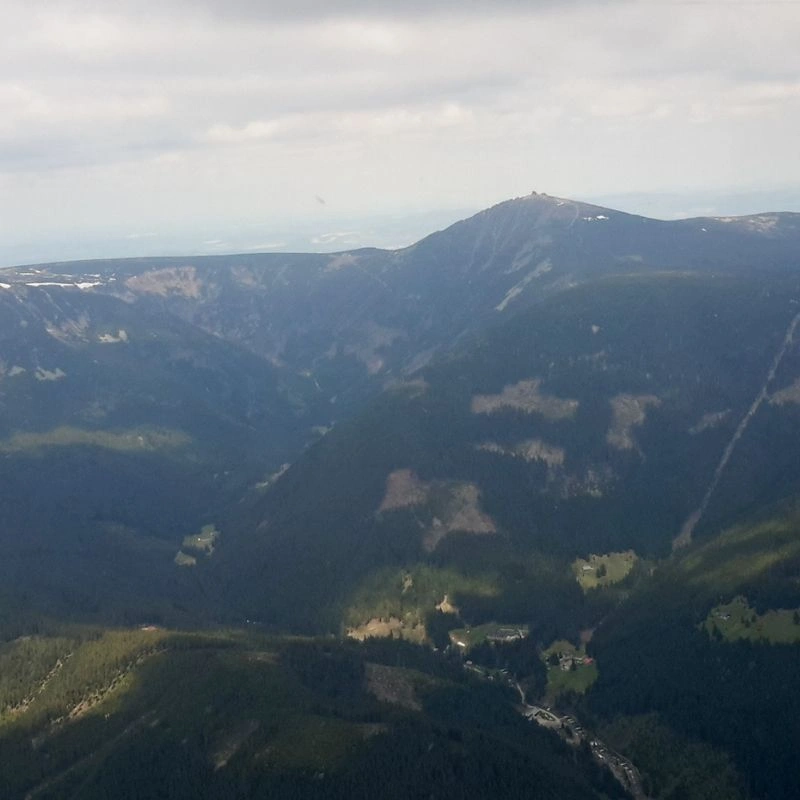 Vyhlídkový let Krkonoše a Sněžka odlet Hradec Králové