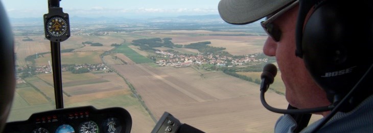 Zjistěte, co dokáže vrtulník - individuální Praha - Sazená
