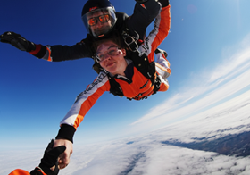 Tandemový seskok padákem Prostějov