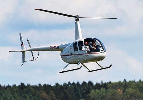 Vyhlídkový let vrtulníkem pro 3 osoby Plzeň