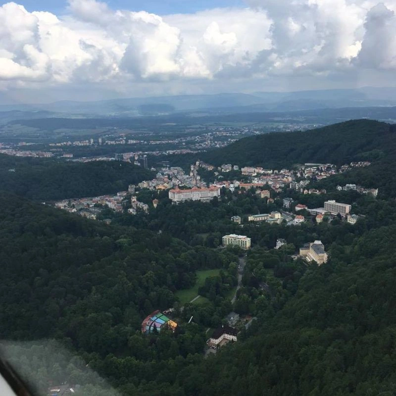 Pilotem na zkoušku Karlovy Vary 1 účastník + 2 pasažéři