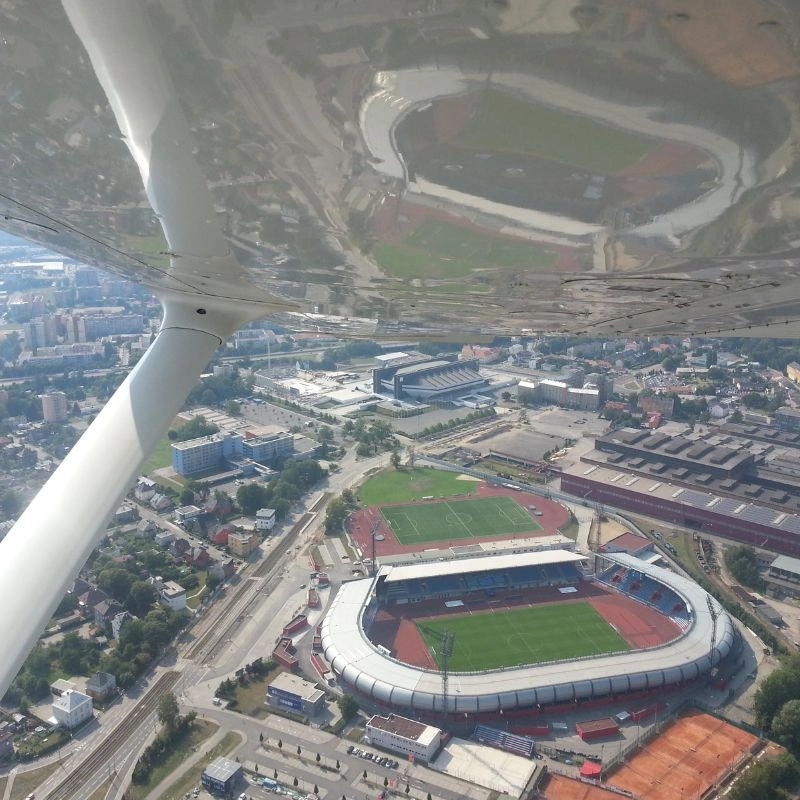 Vyzkoušejte si řídit letadlo - Pilotem na zkoušku Hradec Králové