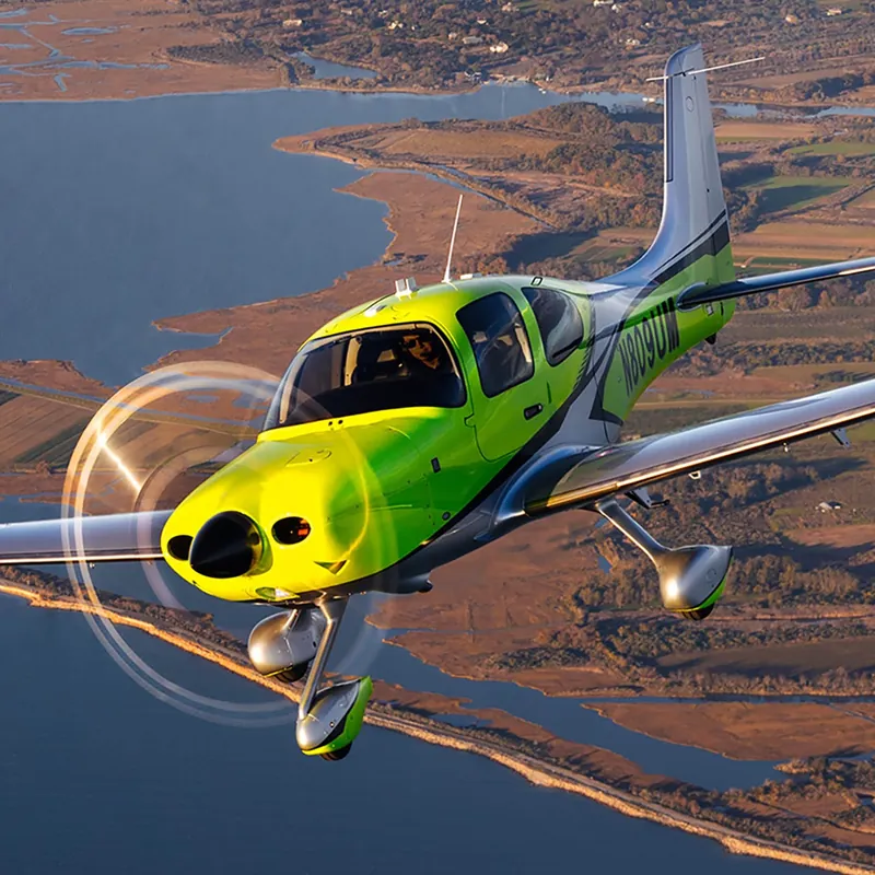 Simulátor moderního letadla Cirrus SR22 ve výcvikovém centru pilotů v Praze