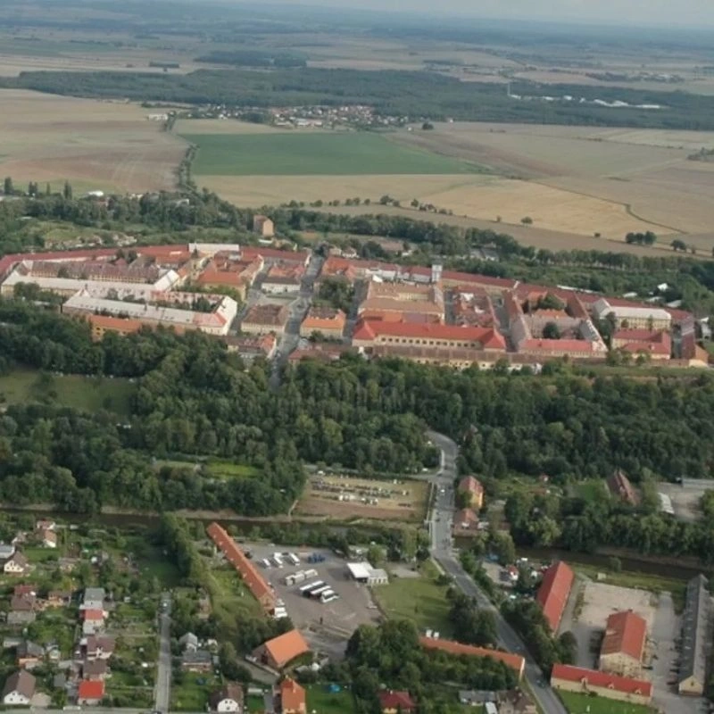 Vyhlídkový let 20 minut pro 1 osobu Hradec Králové - trasa dle vlastního výběru
