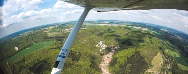 Vyhlídkový let 20 minut pro 3 osoby Příbram - trasa dle vlastního výběru