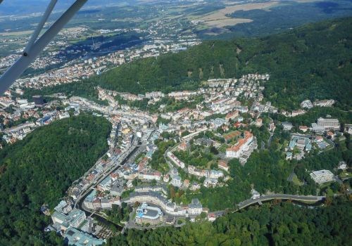 Vyhlídkový let letadlem 20 minut pro 3 osoby Karlovy Vary